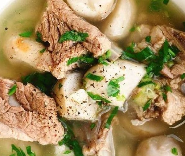 Canh Xương Hầm Khoai sọ