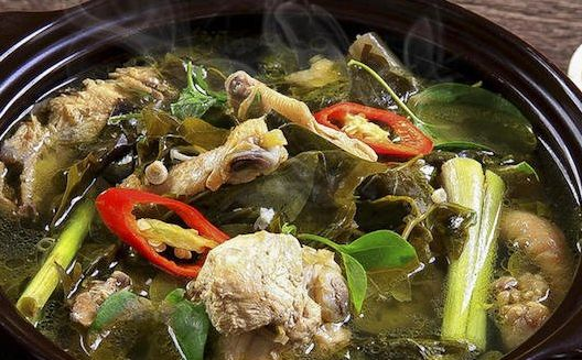 Canh gà lá giang