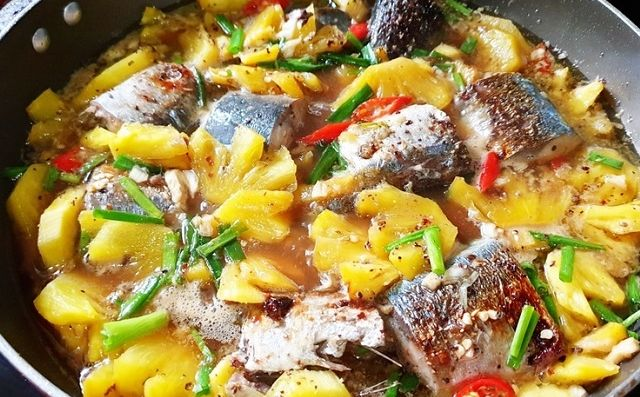 Cá Nục kho thơm