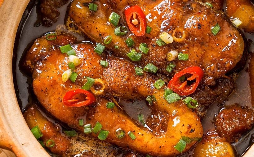 Cá Hú kho tốp mỡ