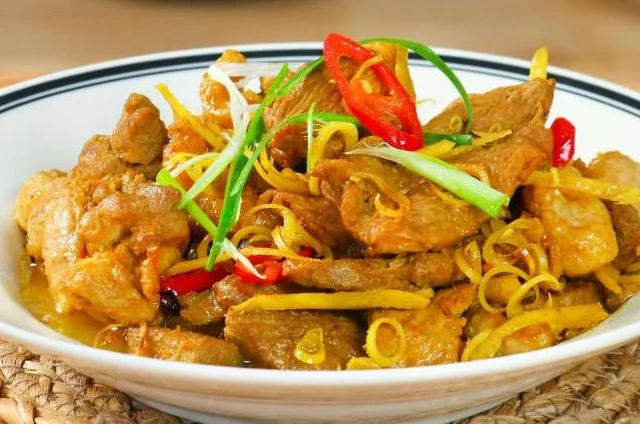 Vịt Xào Sả Ớt