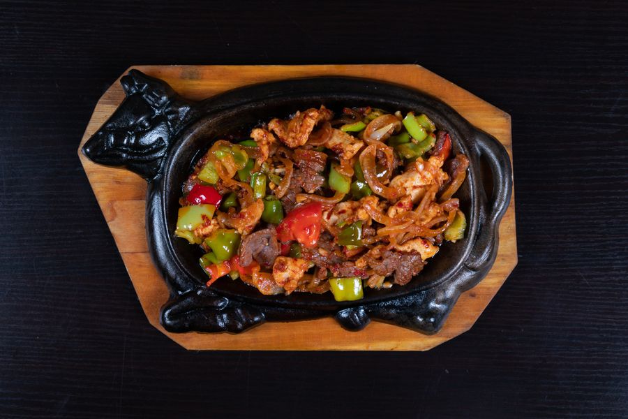 Bò lúc lắc rau củ